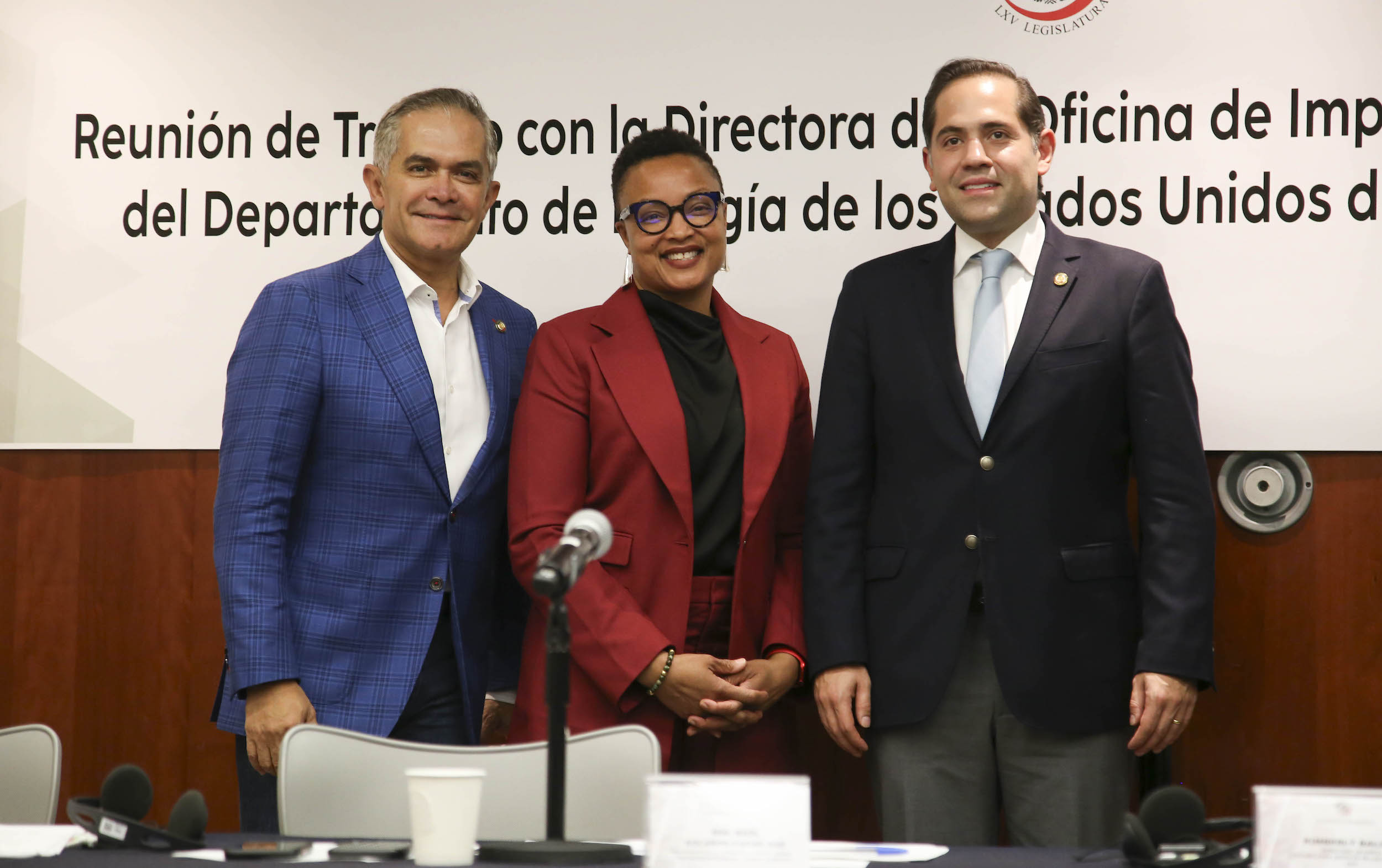 Reunion de Trabajo de la Comision de Medio Ambiente con Shalanda Baker-