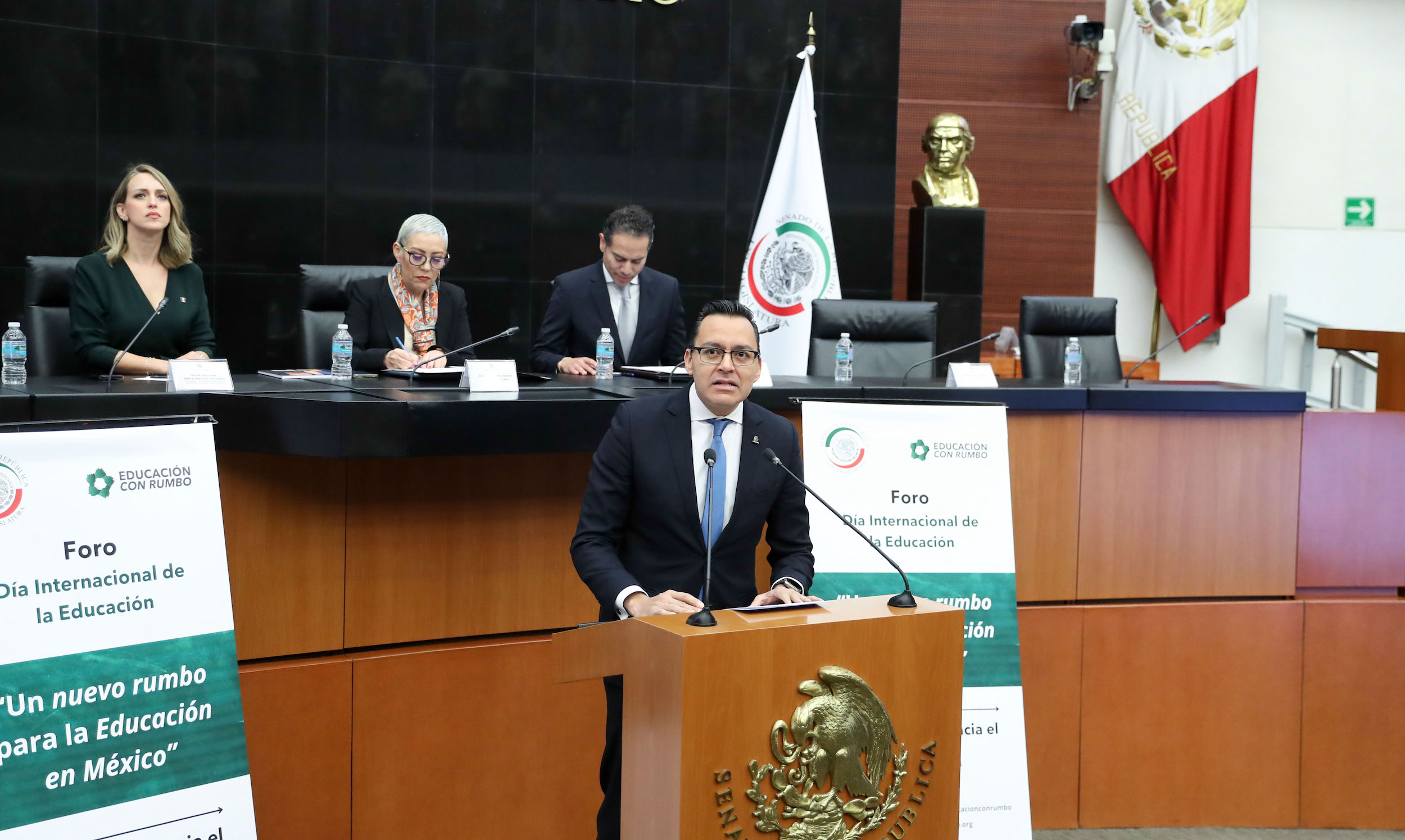 Foro Un nuevo rumbo para la educacioin en Meixico-