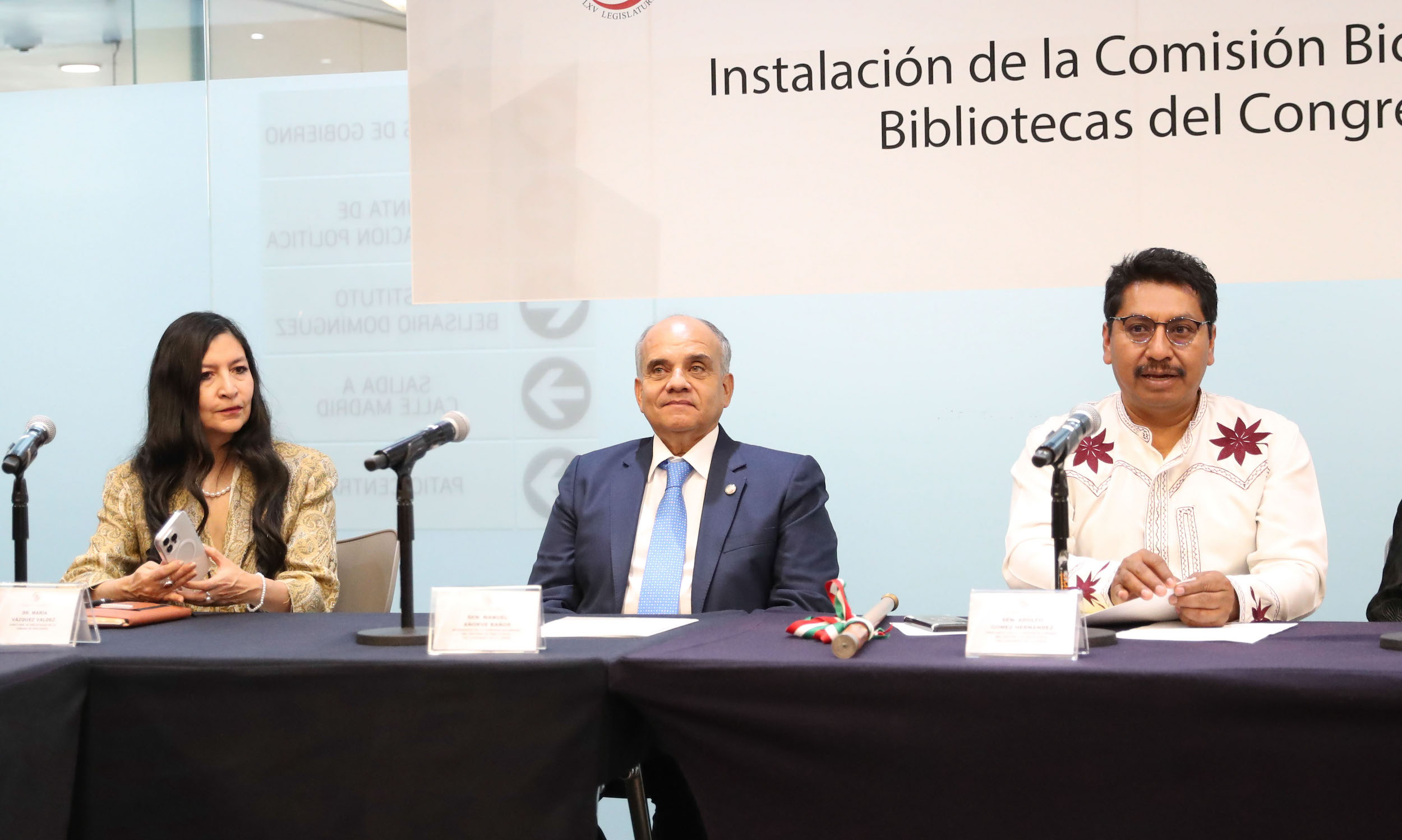 Instalacioin de la Comisioin Bicamaral del Sistema de Bibliotecas-
