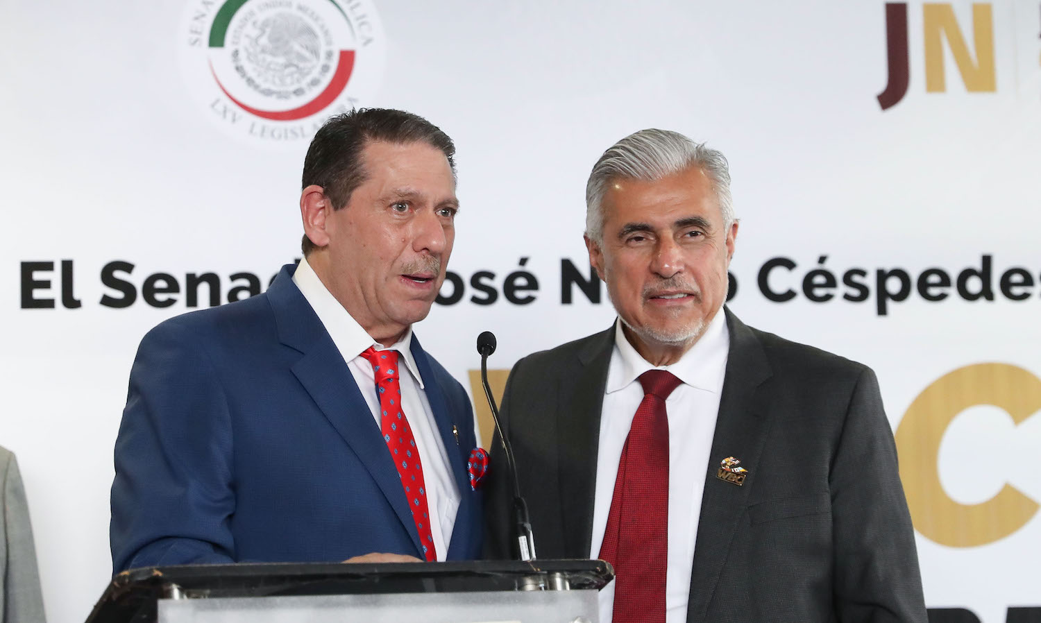 Exhibicion de cinturones de campeones internacionales de boxeo-