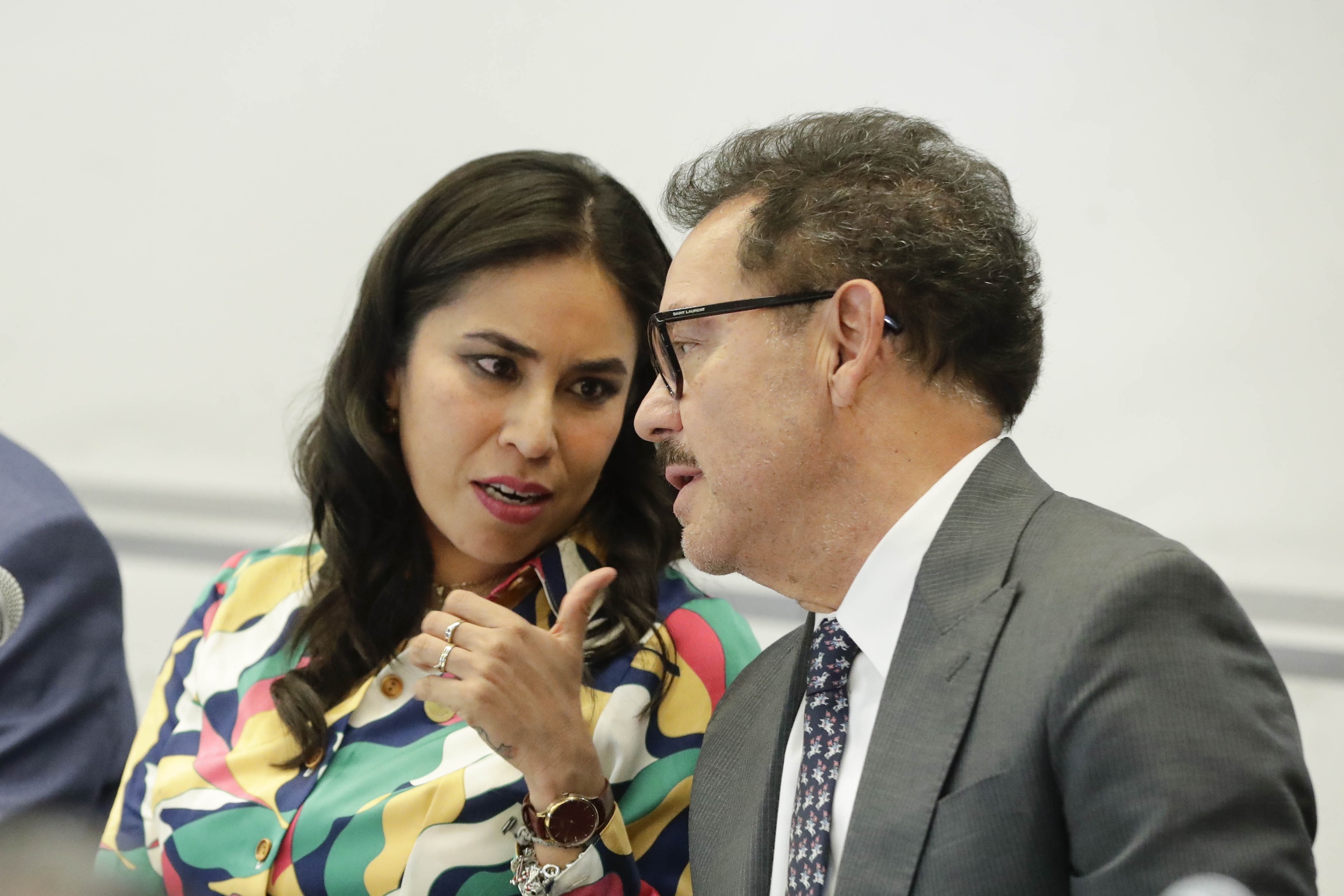 Com Unidas Ptos Const Seg Pub  Est Leg Primera-