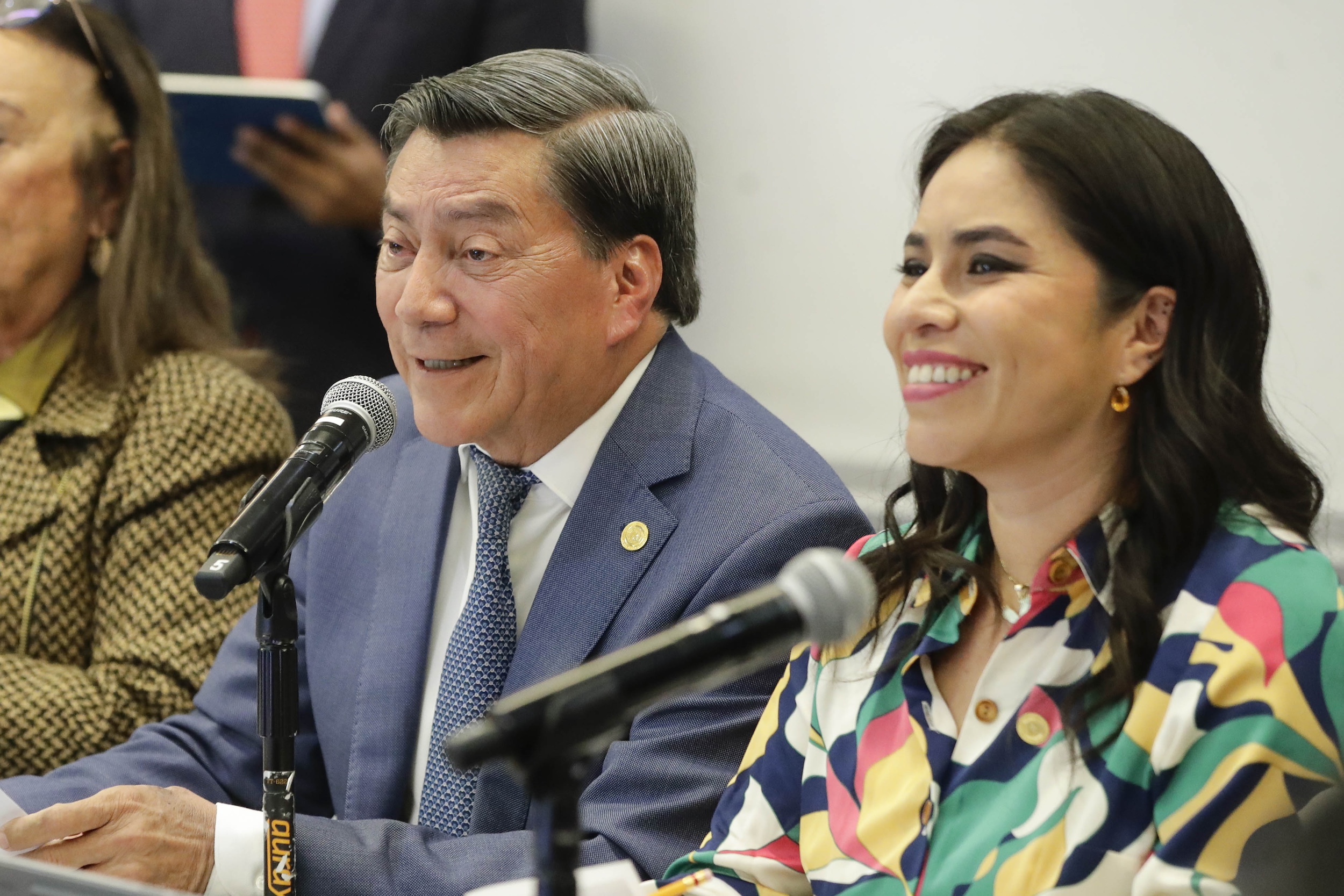 Com Unidas Ptos Const Seg Pub  Est Leg Primera-
