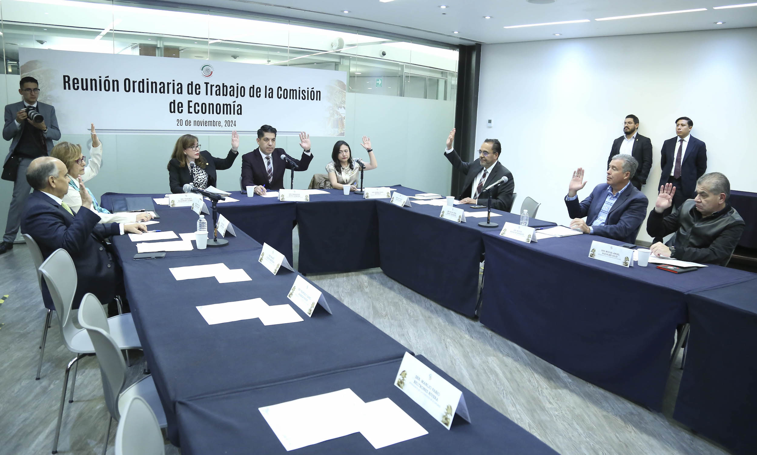 Reunión de la comisión de Economía