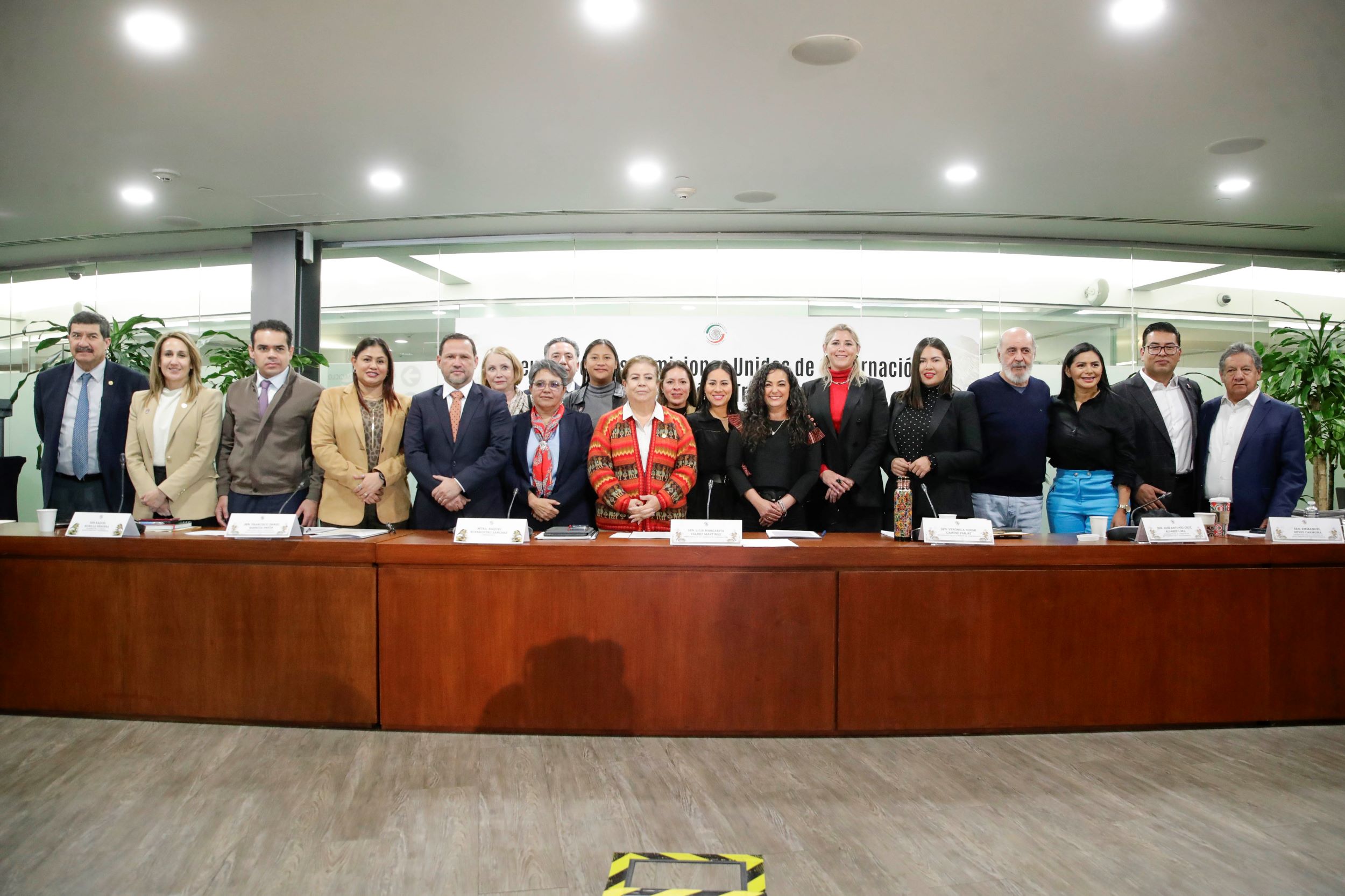 Comisiones Gobernacion Anticorrupcion y Transparencia 2711274
