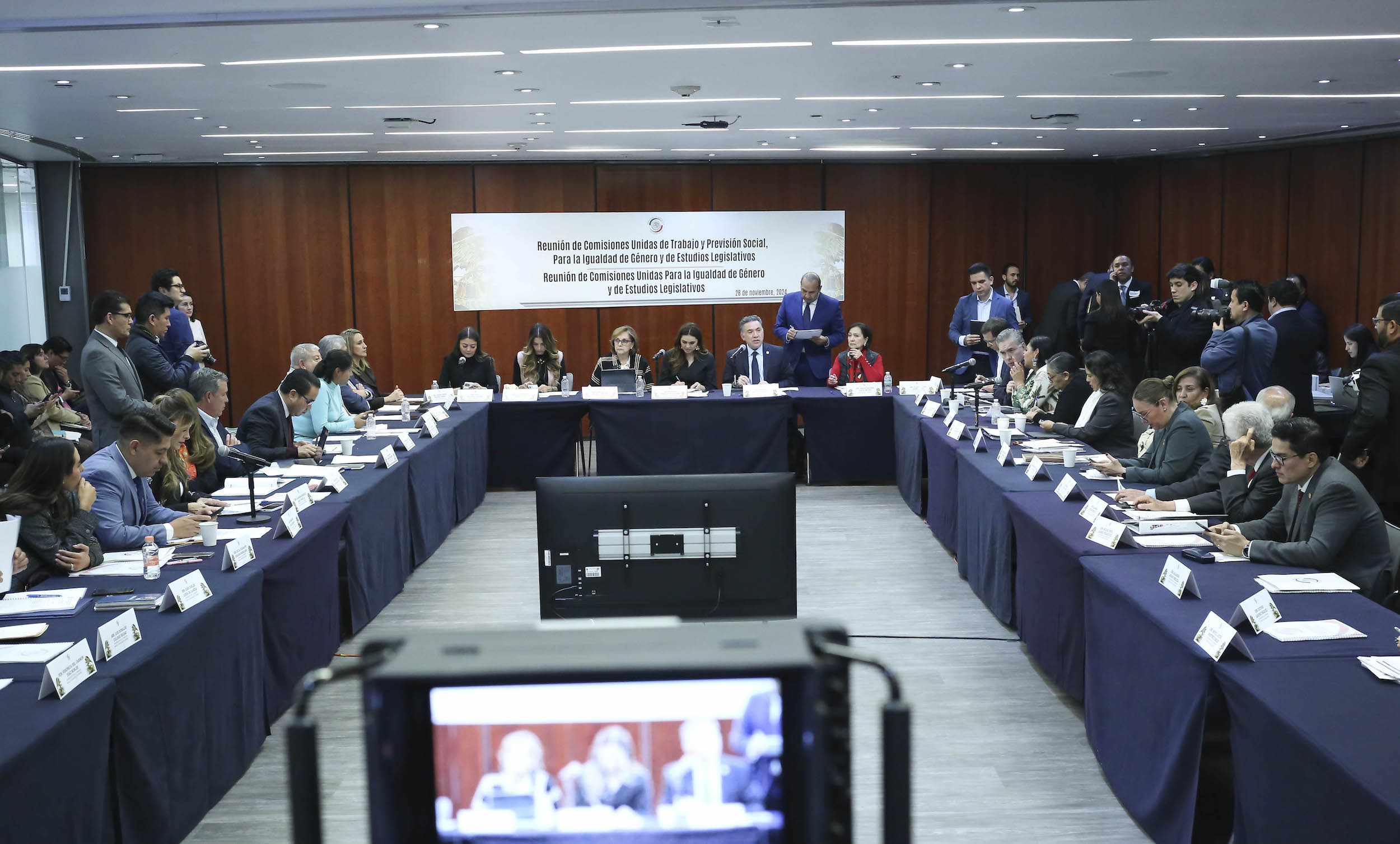 Comisiones Unidas de Trabajo Igualdad de Genero y Estudios Legislativos-