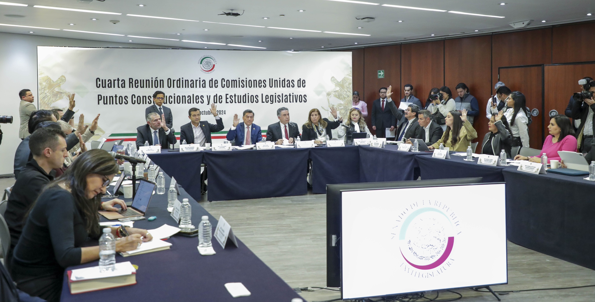 Reunion de Comisiones Unidas de Puntos Constitucionales y de Estudios Legislativos-
