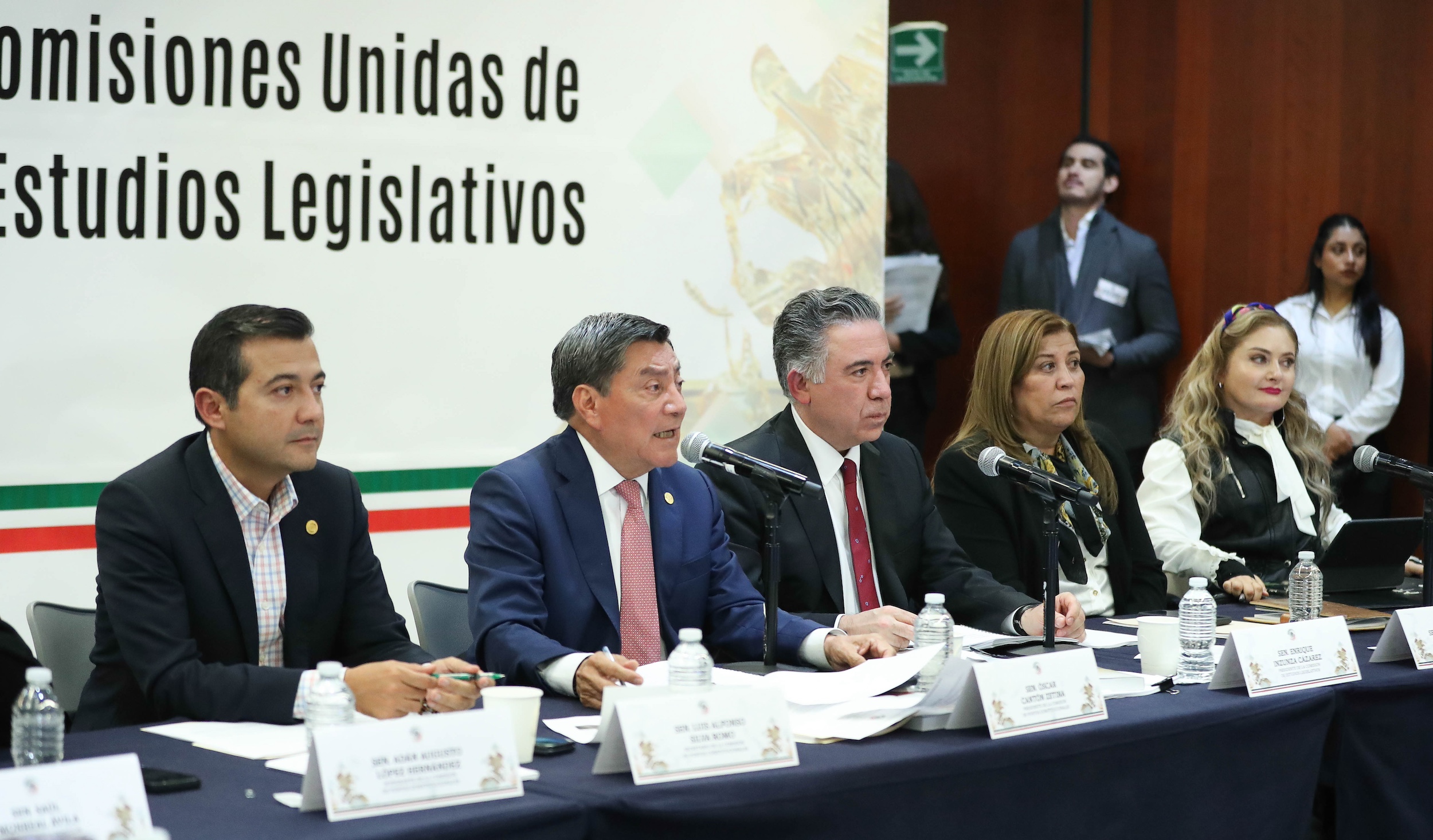 Comisiones Unidas de Puntos Constitucionales y Estudios Legislativos-