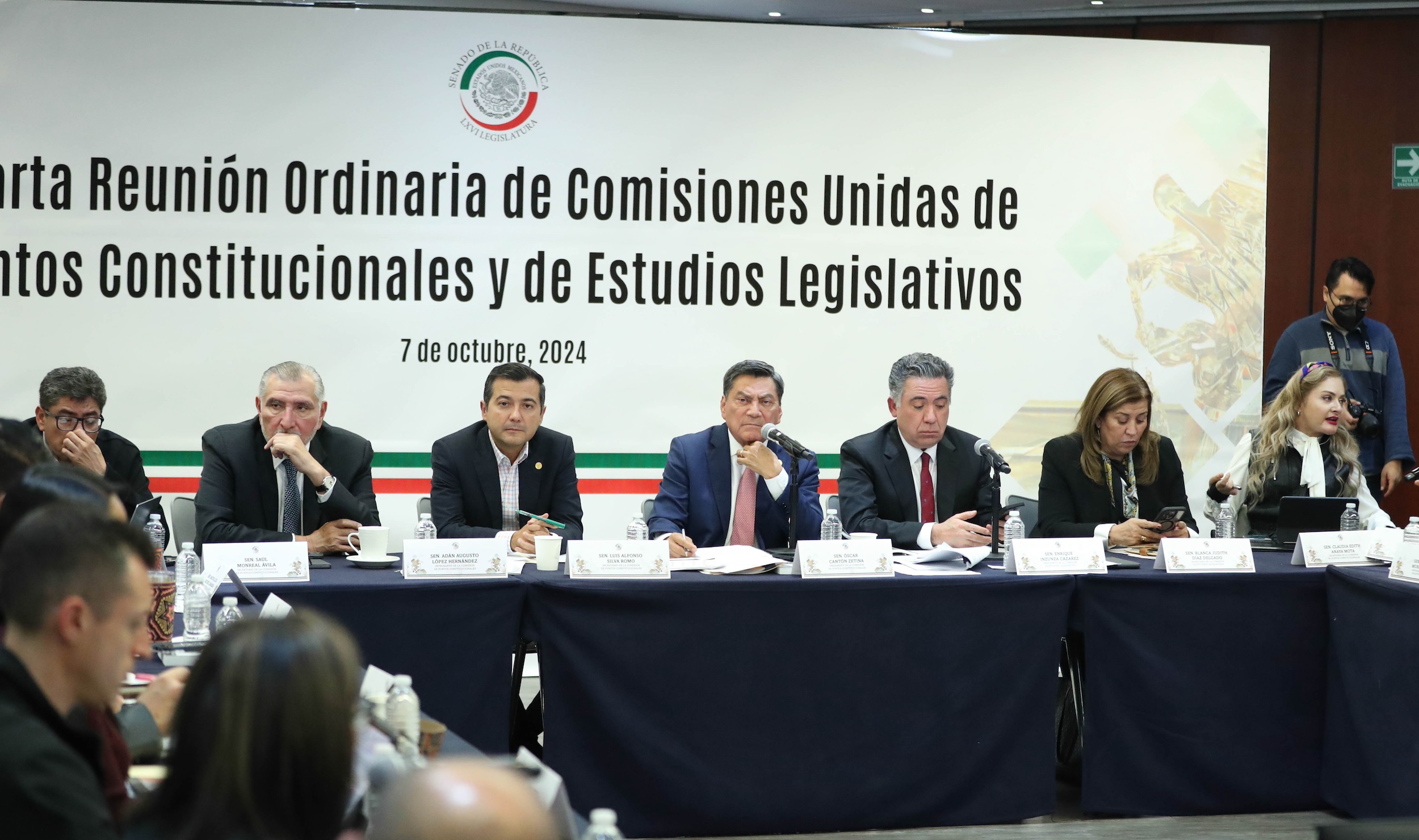Comisiones Unidas de Puntos Constitucionales y Estudios Legislativos-