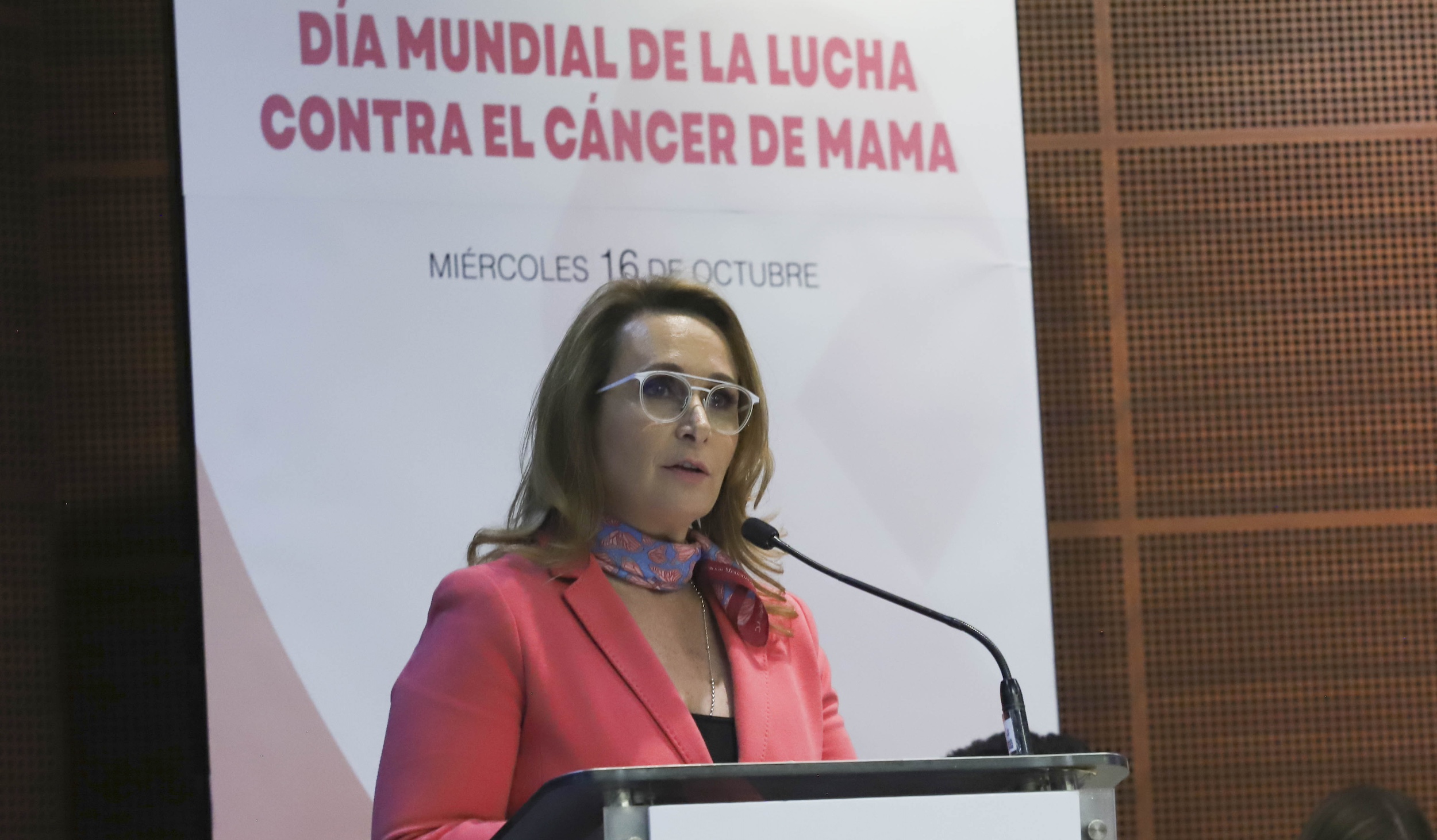 Conversatorio dia Mundial de la Lucha Contra el Cancer de Mama-