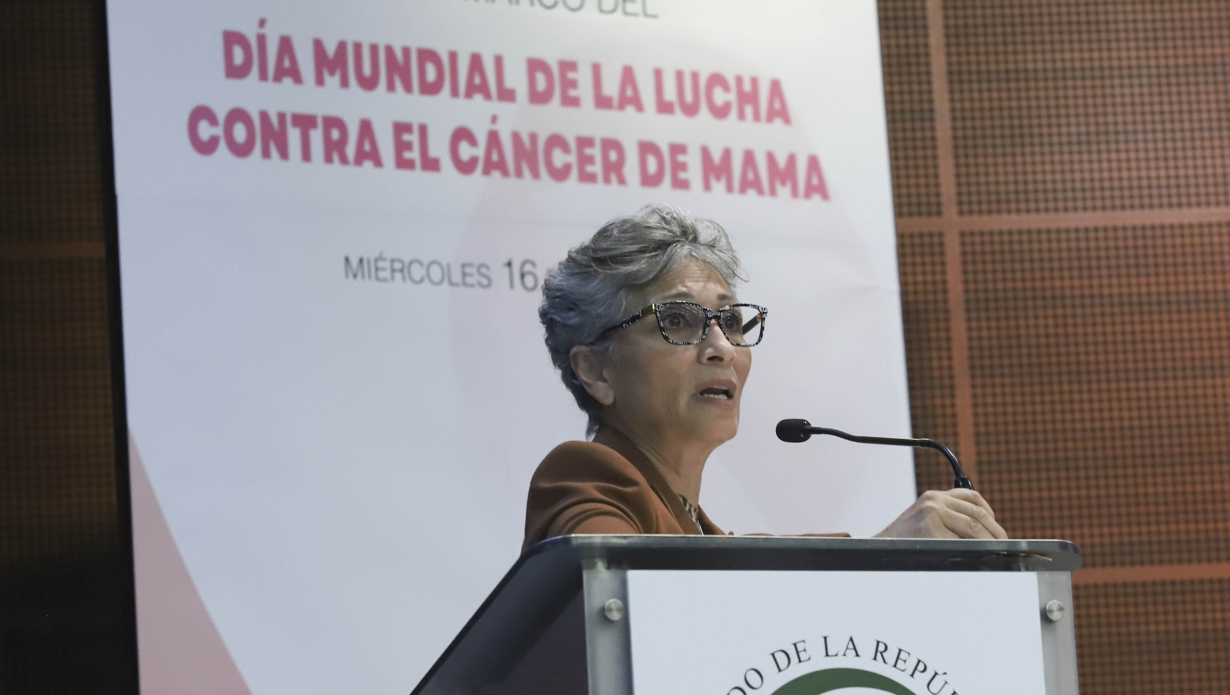 Conversatorio dia Mundial de la Lucha Contra el Cancer de Mama-