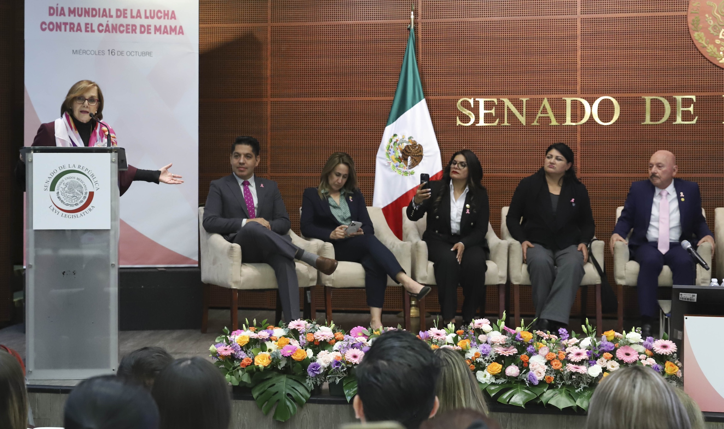 Conversatorio dia Mundial de la Lucha Contra el Cancer de Mama-