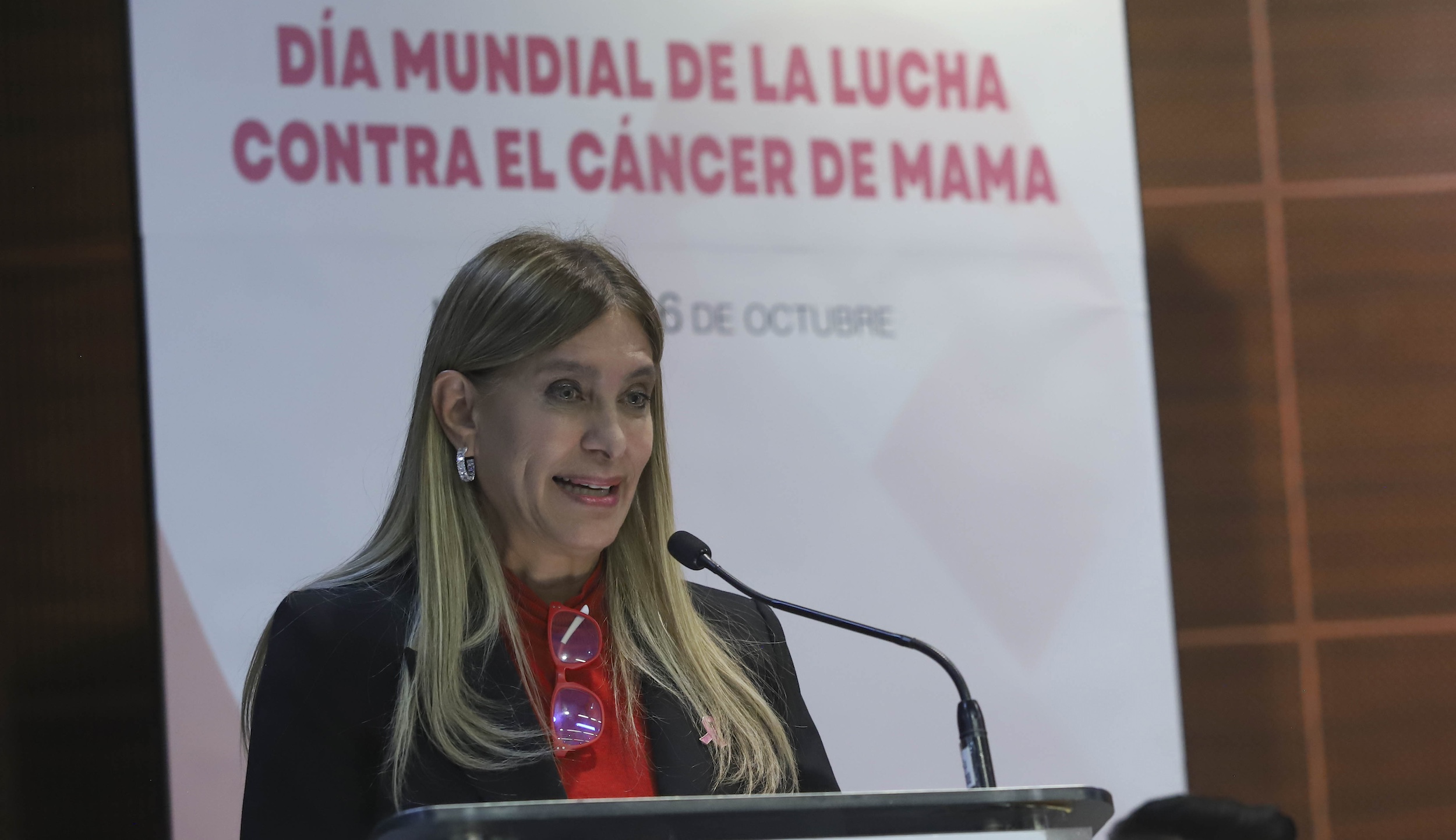 Conversatorio dia Mundial de la Lucha Contra el Cancer de Mama-