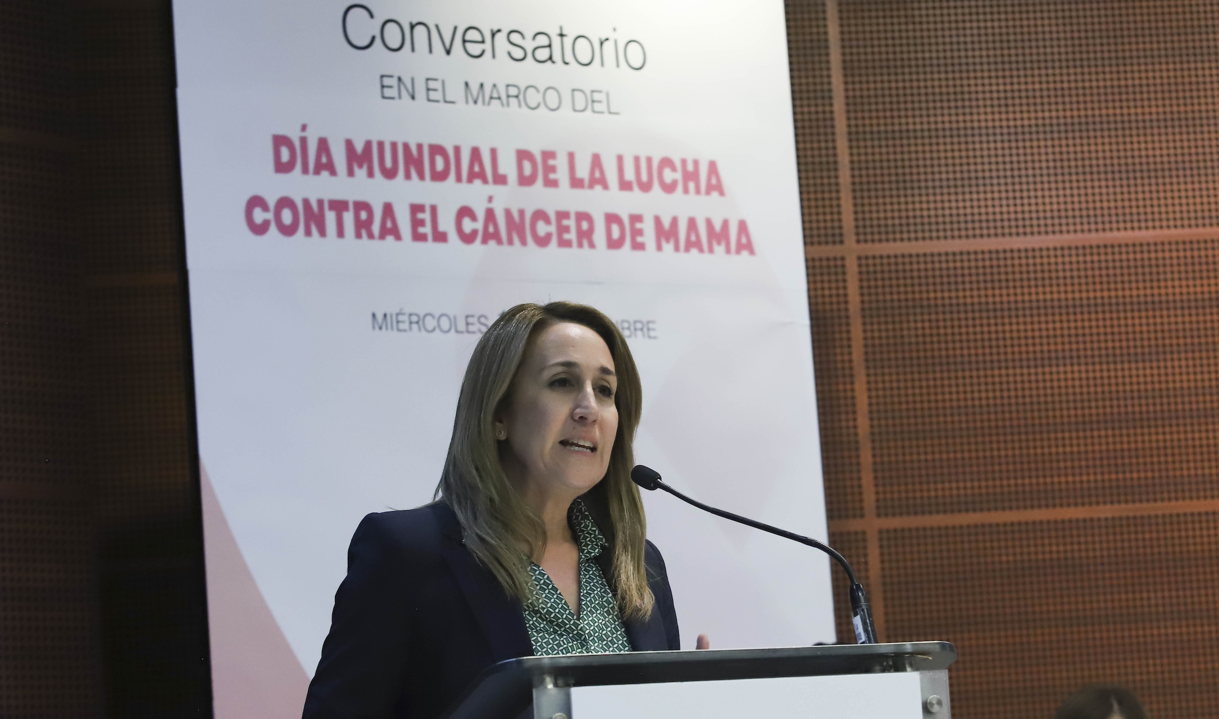 Conversatorio dia Mundial de la Lucha Contra el Cancer de Mama-