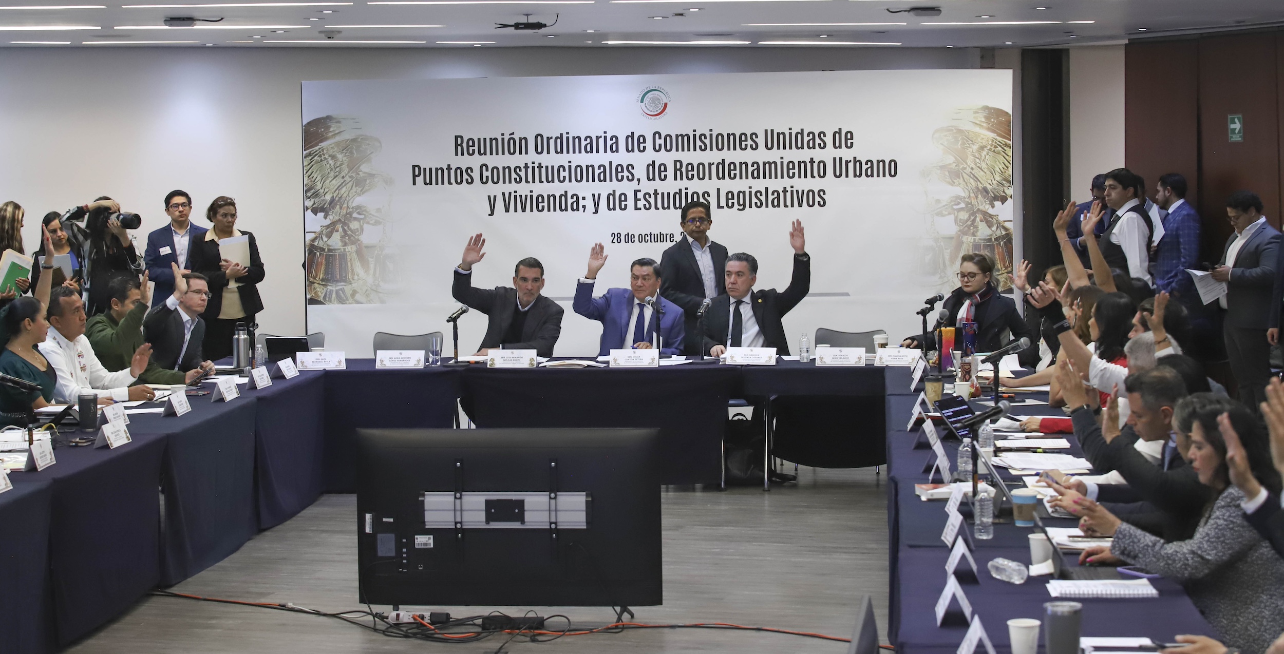 Comisiones Unidas Reordenamiento Urbano y Vivienda -