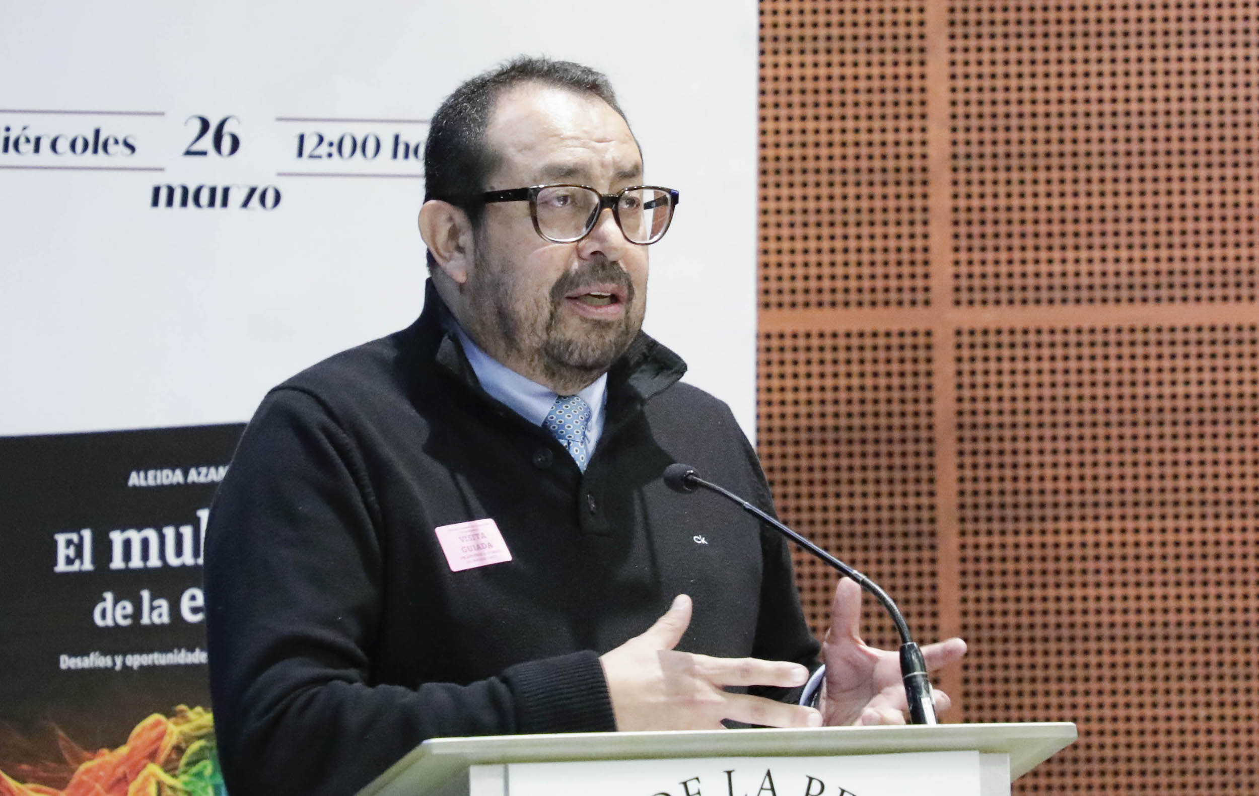 Presentacioin del Libro El Muilticolor de la Energiia-