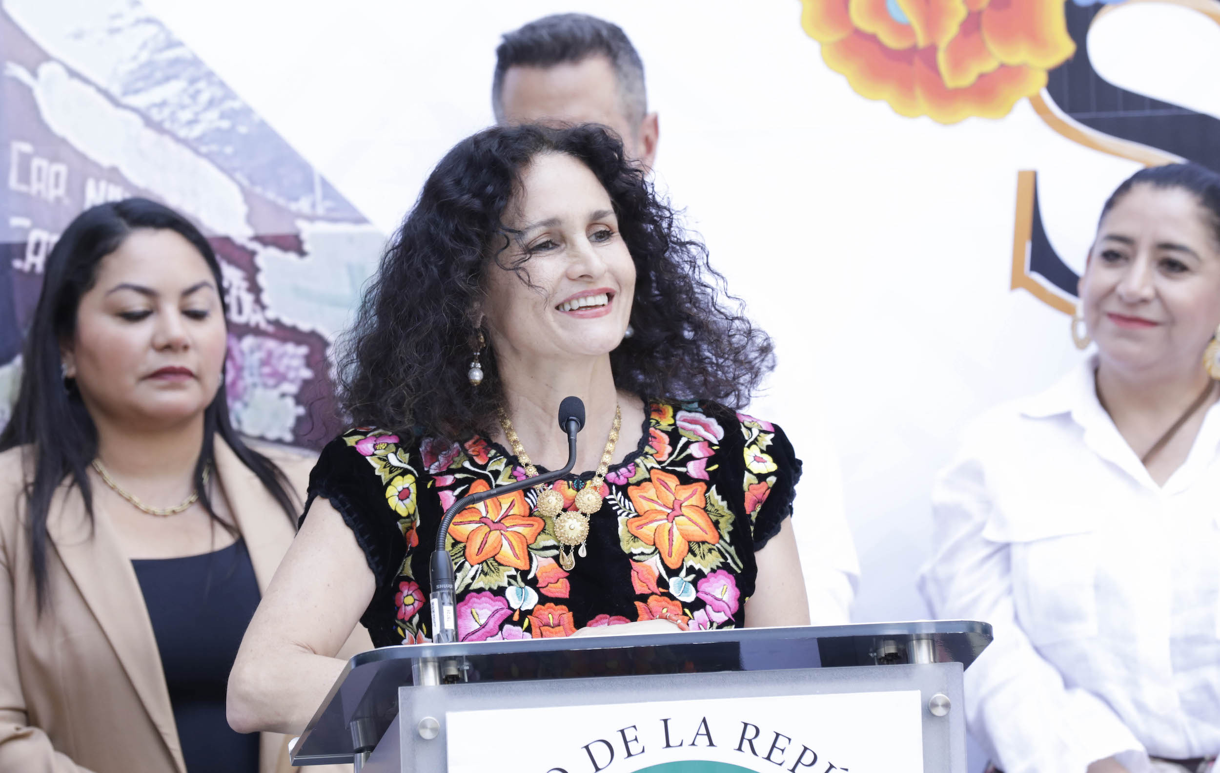 Saa Guidxi Presentacion del Calendario de velas IstmenSas-