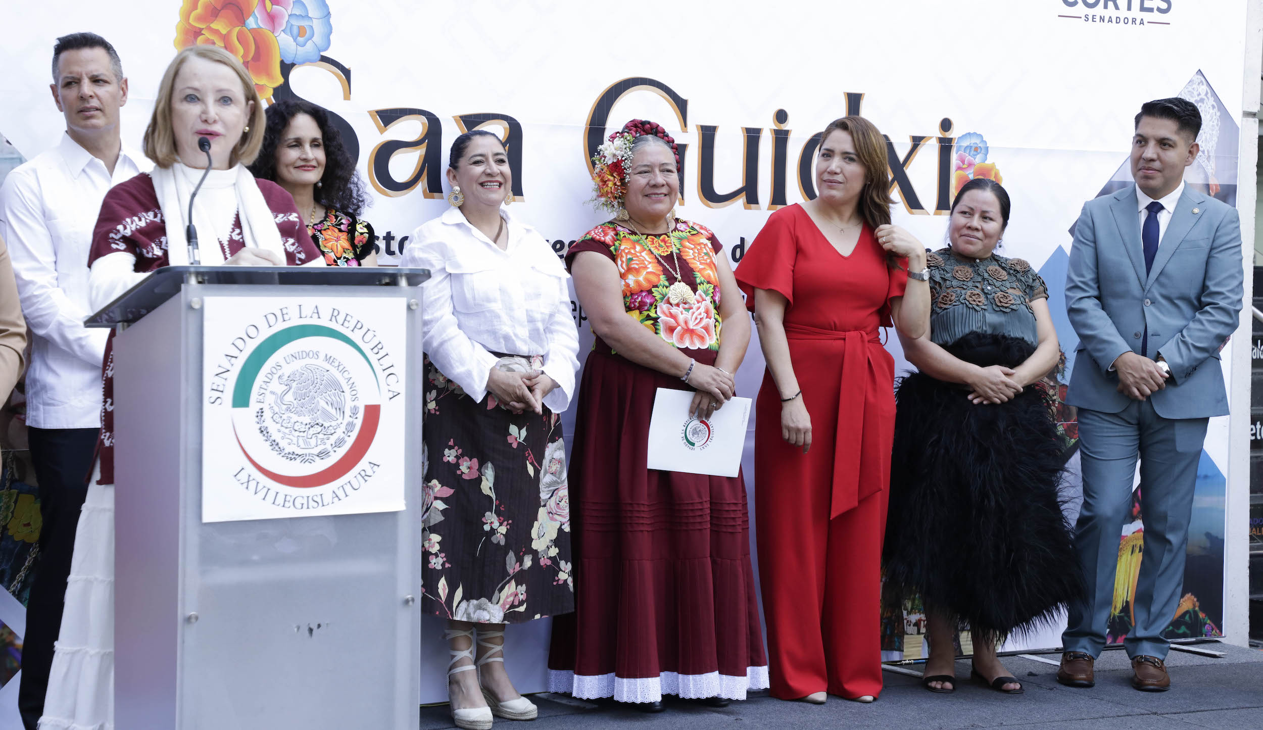 Saa Guidxi Presentacion del Calendario de velas IstmenSas-