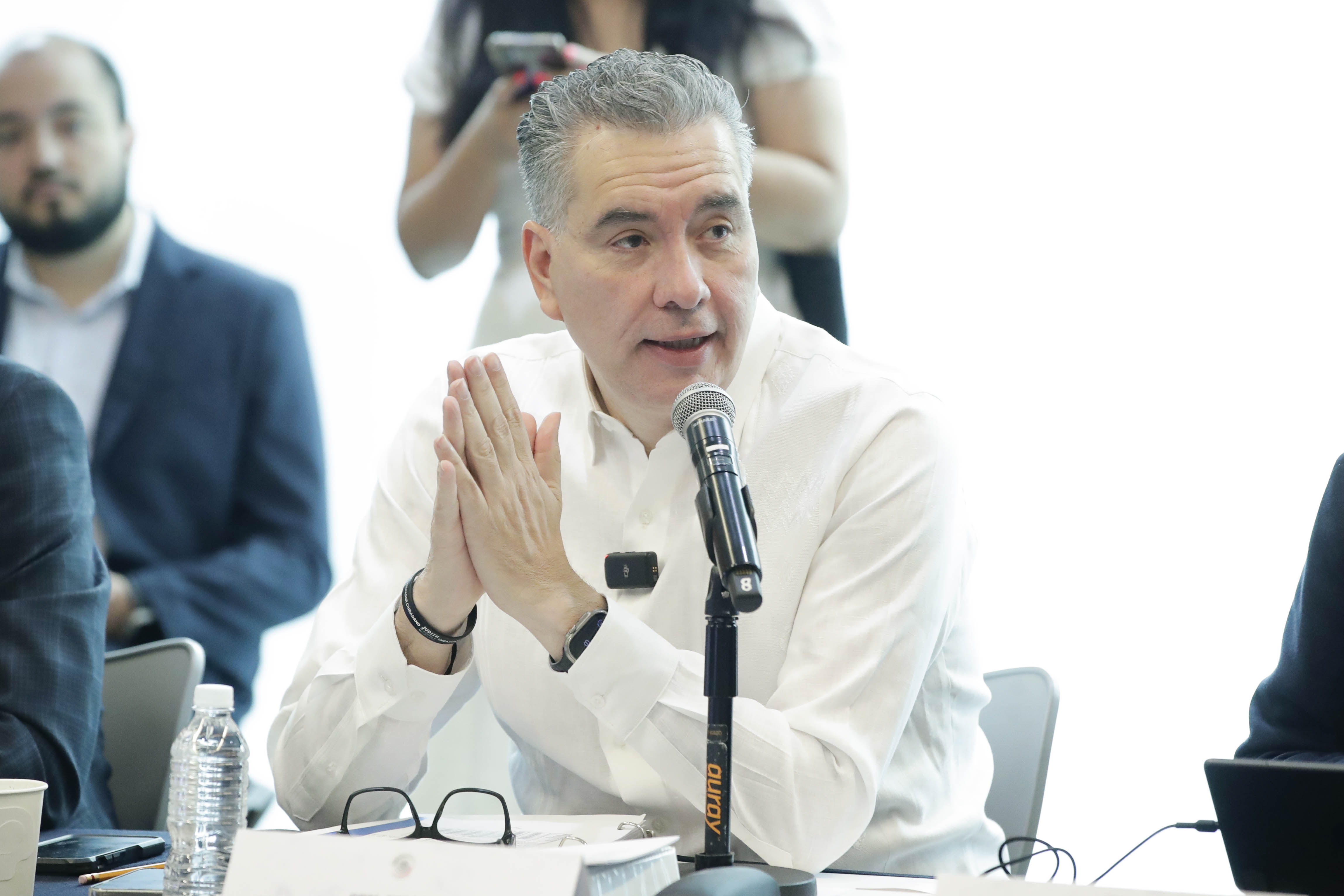 Com Unidas Hacienda Com y Transp y Est Leg Primera-