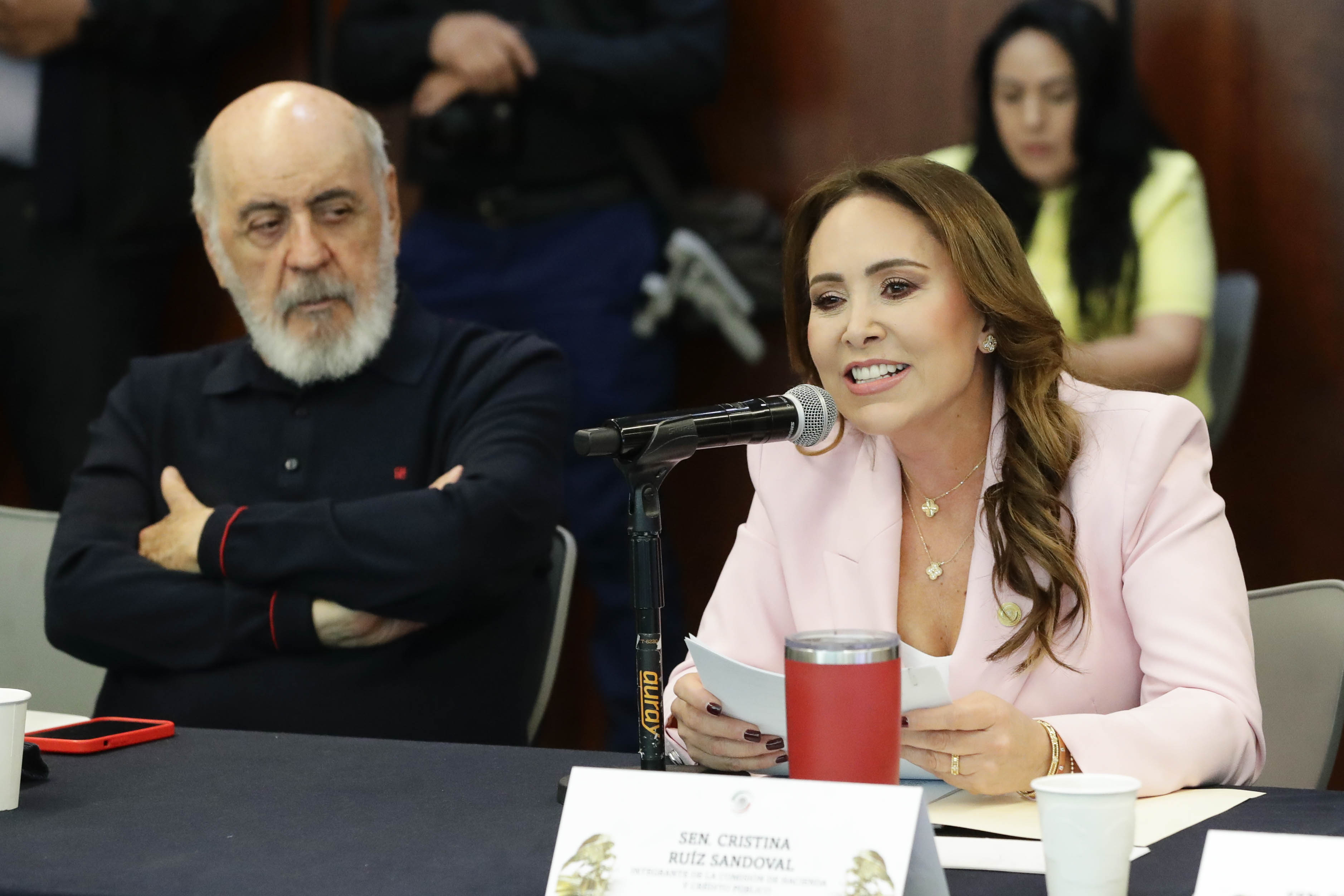 Com Unidas Hacienda Com y Transp y Est Leg Primera-