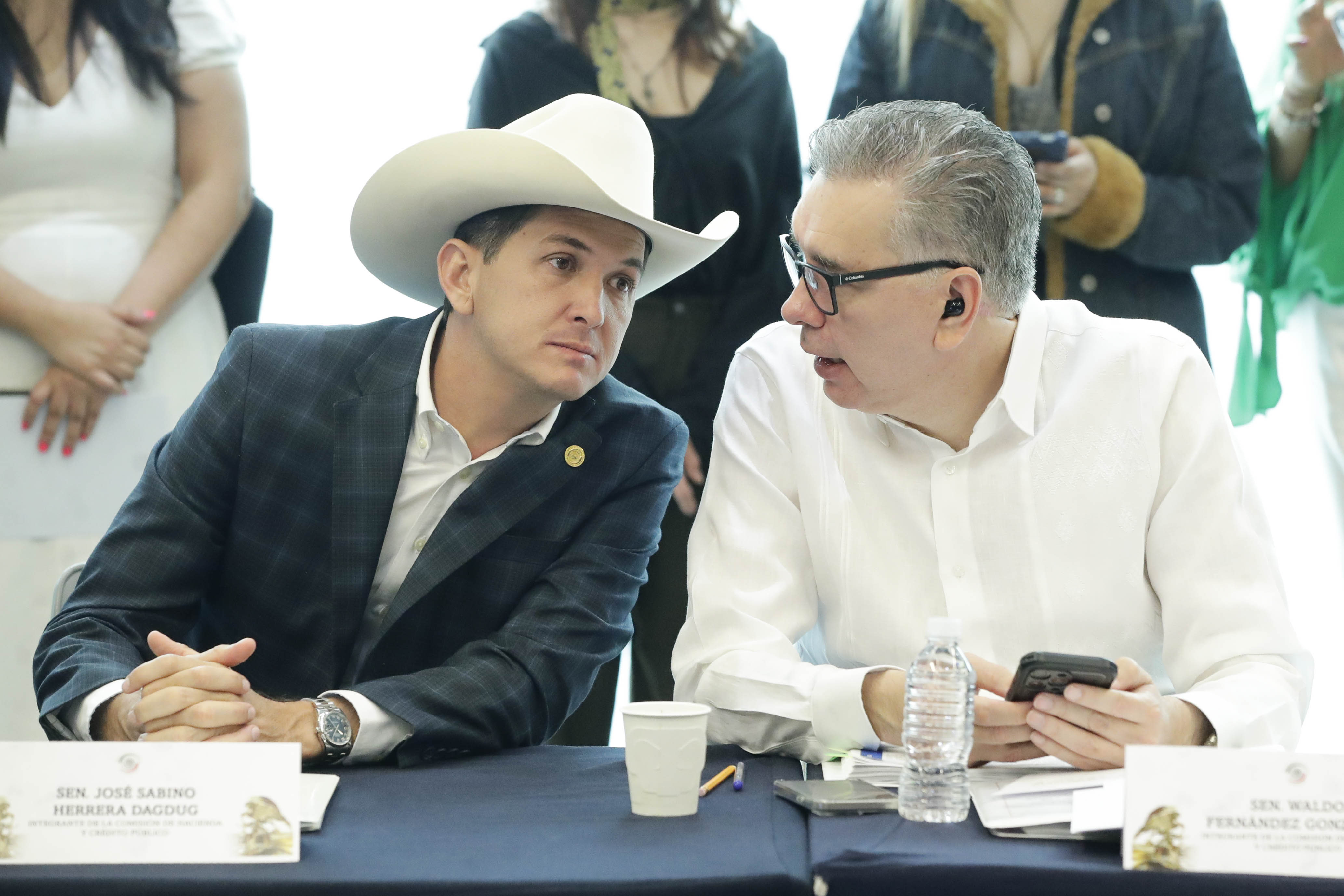 Com Unidas Hacienda Com y Transp y Est Leg Primera-
