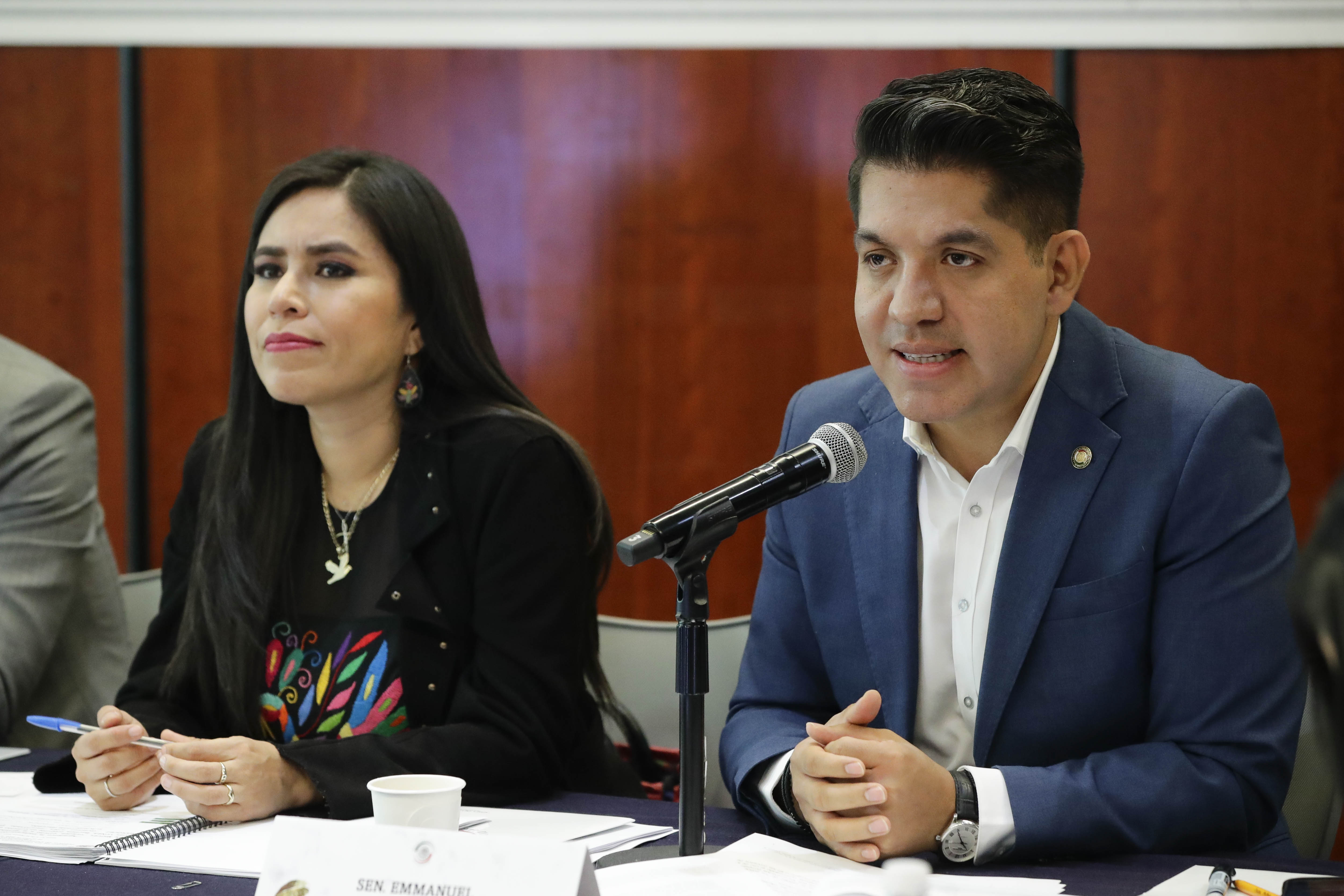 Com Unidas Hacienda Com y Transp y Est Leg Primera-