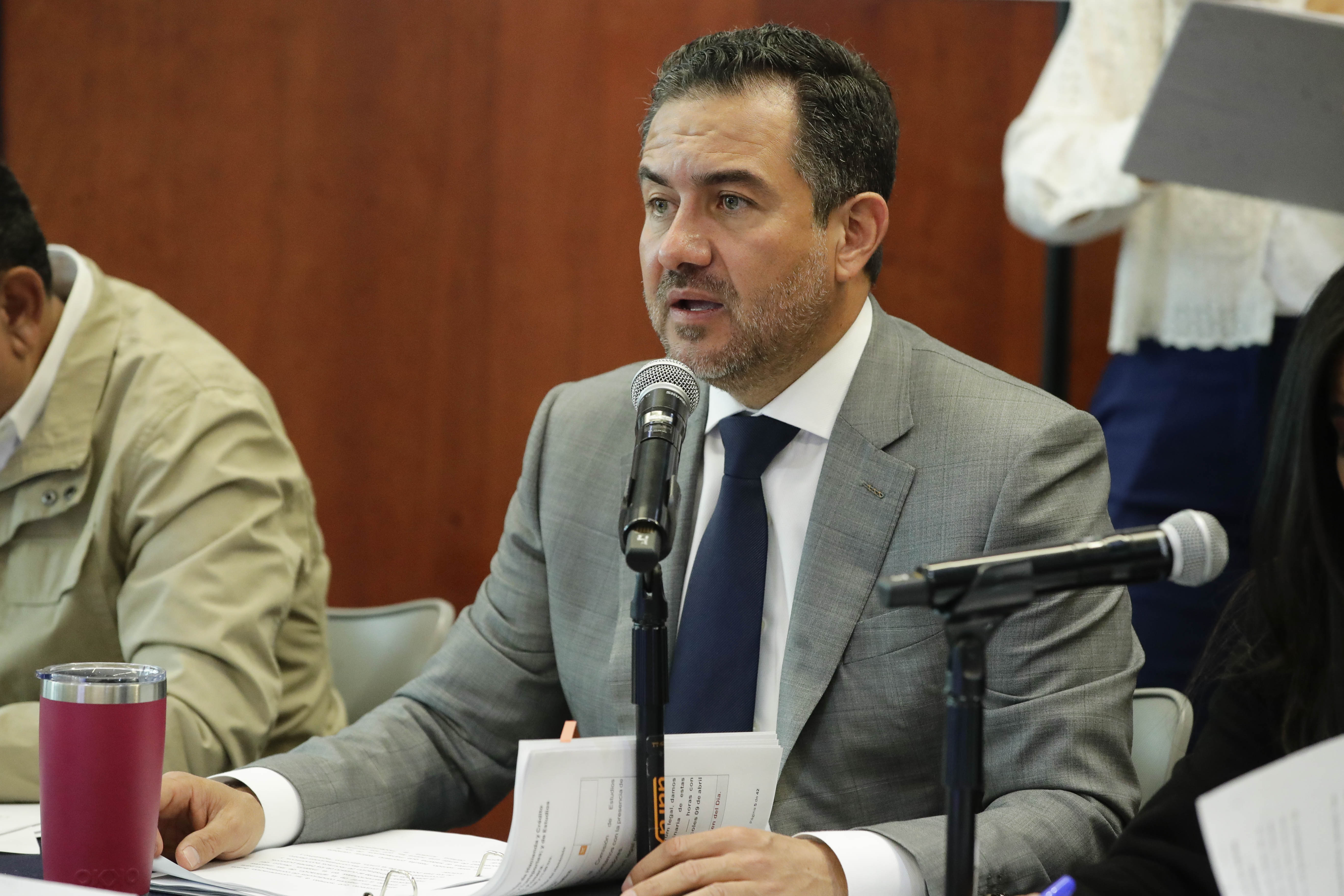 Com Unidas Hacienda Com y Transp y Est Leg Primera-