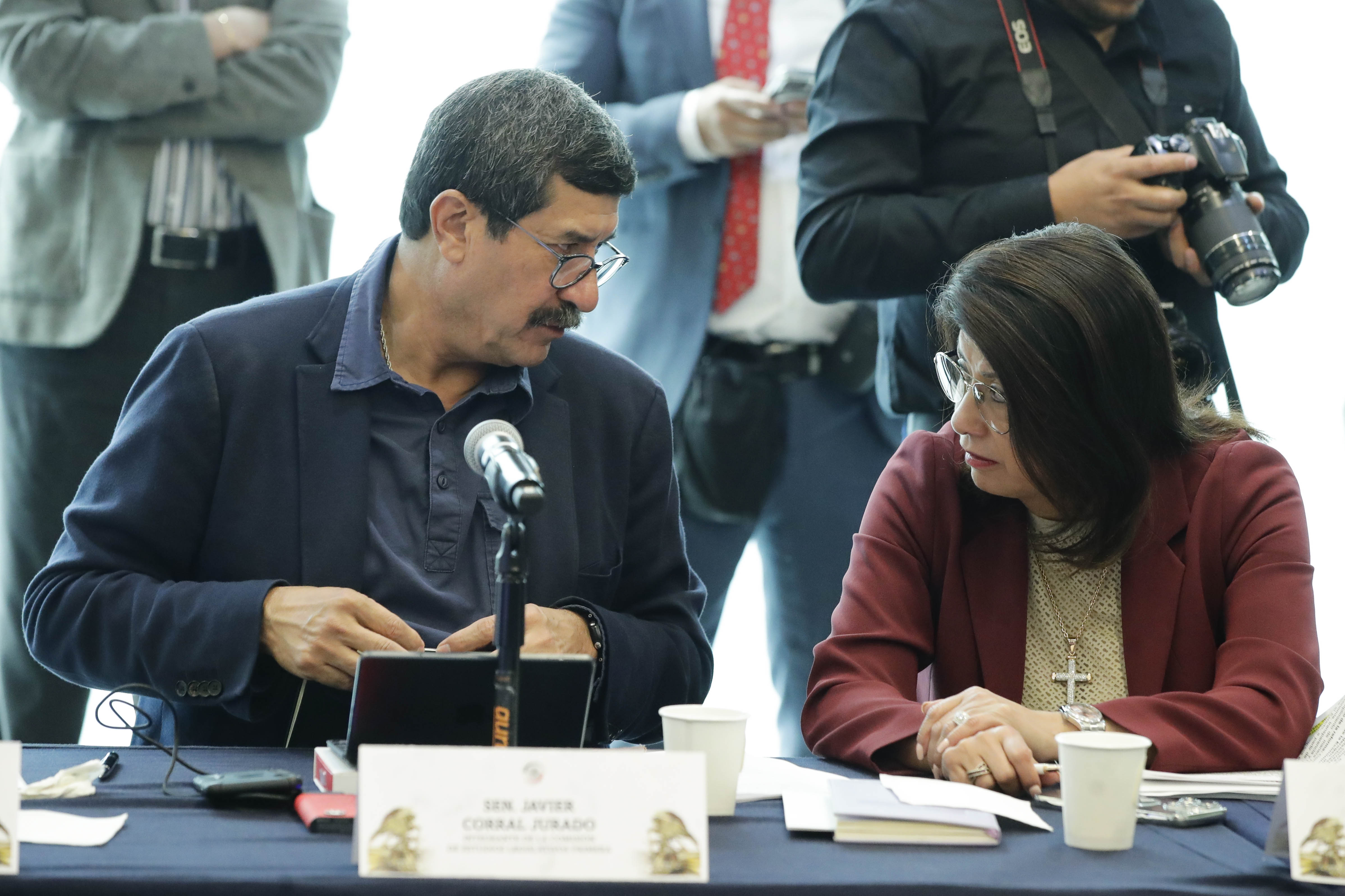Com Unidas Hacienda Com y Transp y Est Leg Primera-