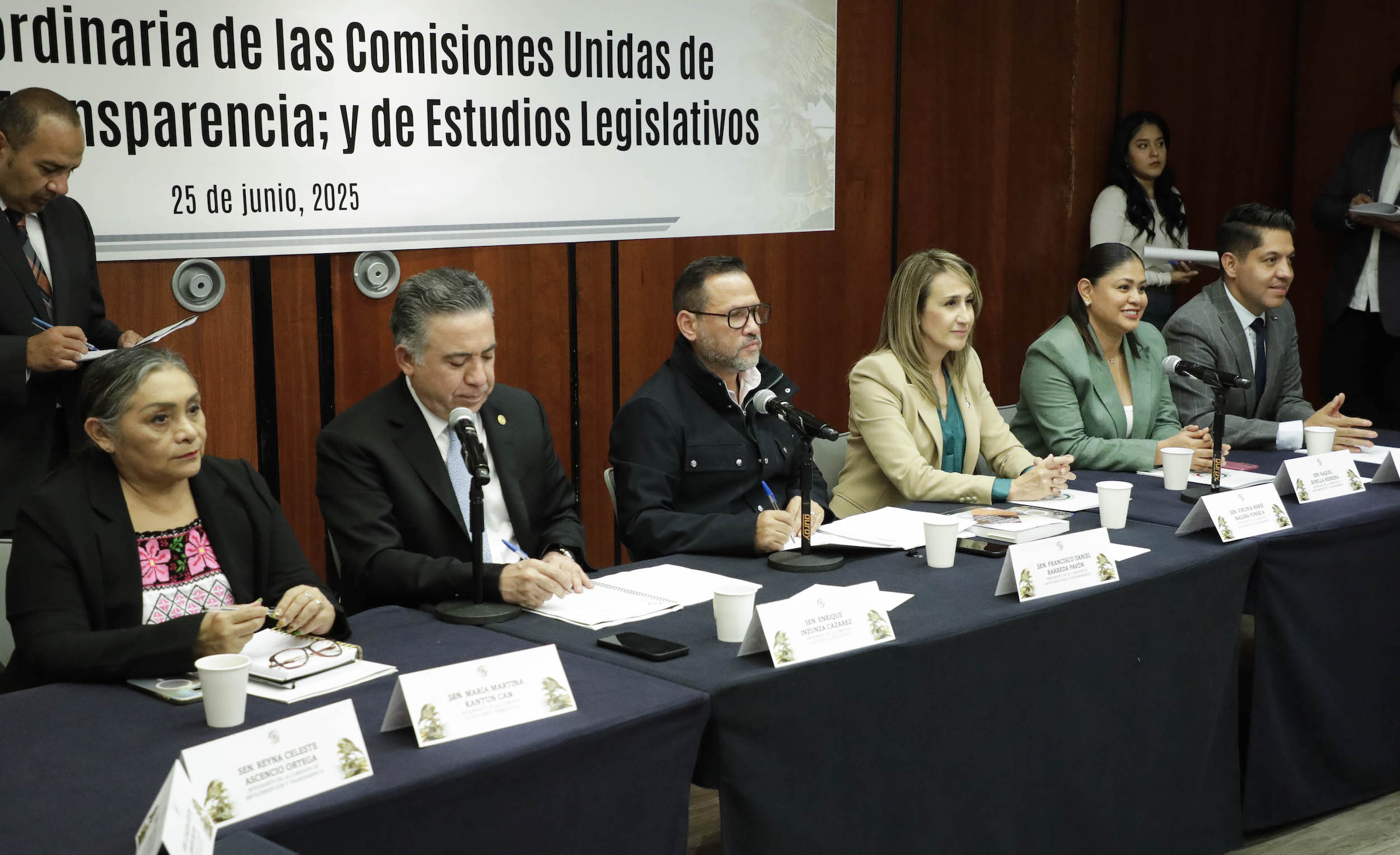 Comisiones Anticorrupcion y Transparencia y de Estudios Legislativos-