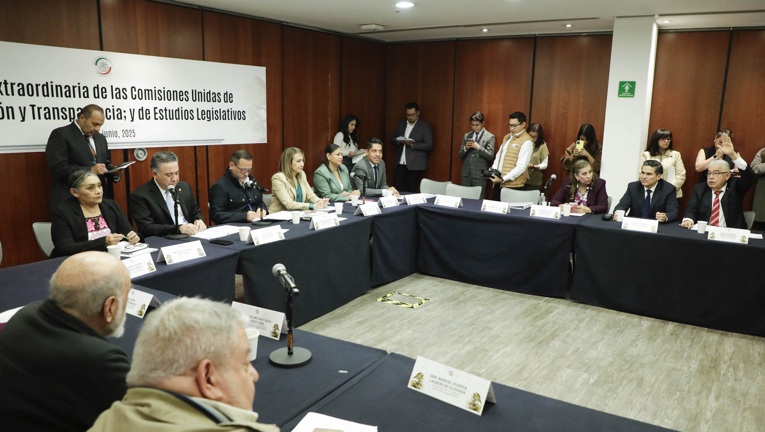 Comisiones Anticorrupcion y Transparencia y de Estudios Legislativos-