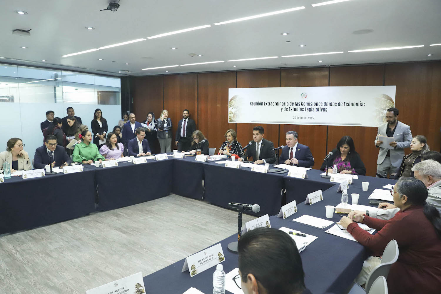 Avanza en comisiones del Senado reforma en materia de competencia económica