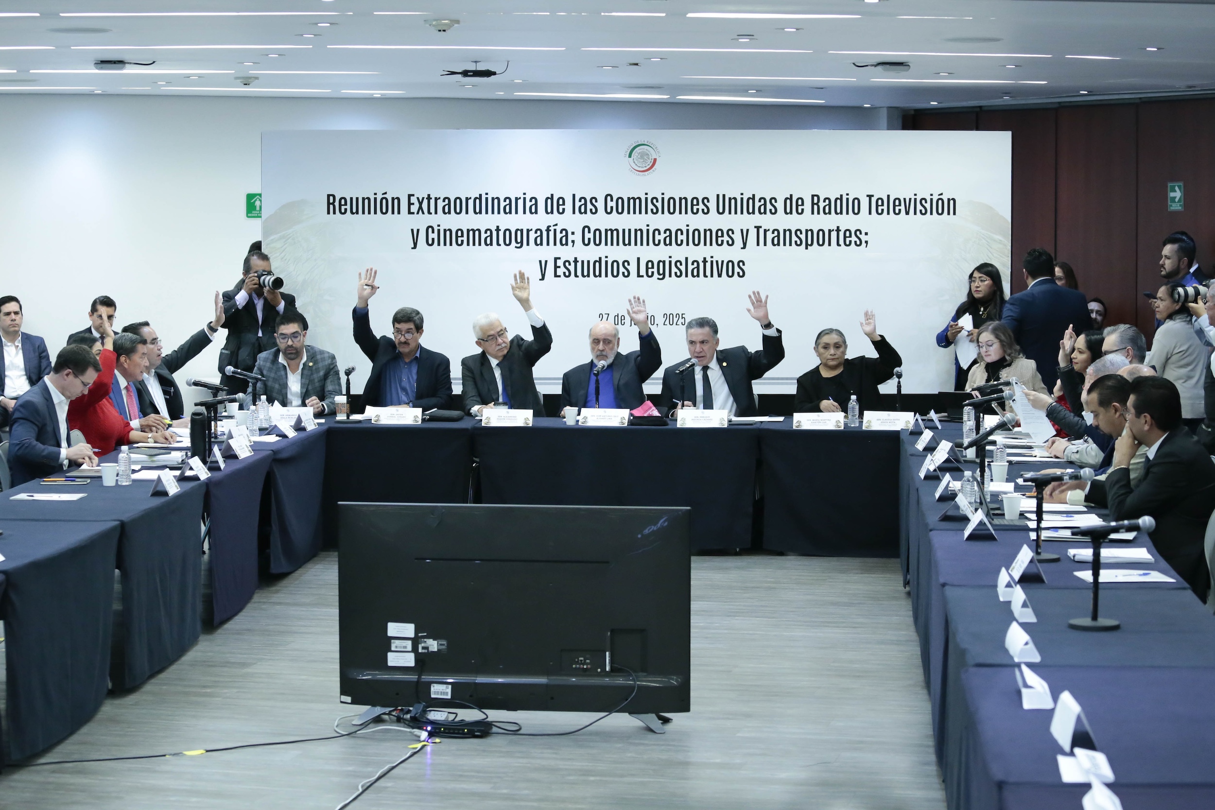 Reunión de trabajo de las comisiones unidas de Radio, Televisión y Cinematografía; de Comunicaciones y Transportes; y de Estudios Legislativos